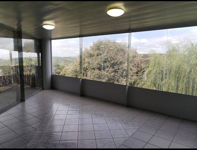 2 bed property to rent in GLENVISTA